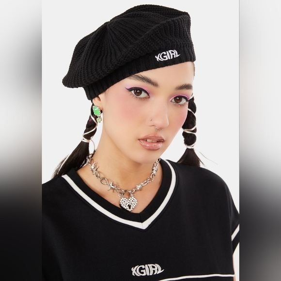 X-Girl Very Unique Black Ribbed Beret New With Tags - Picture 1 of 3